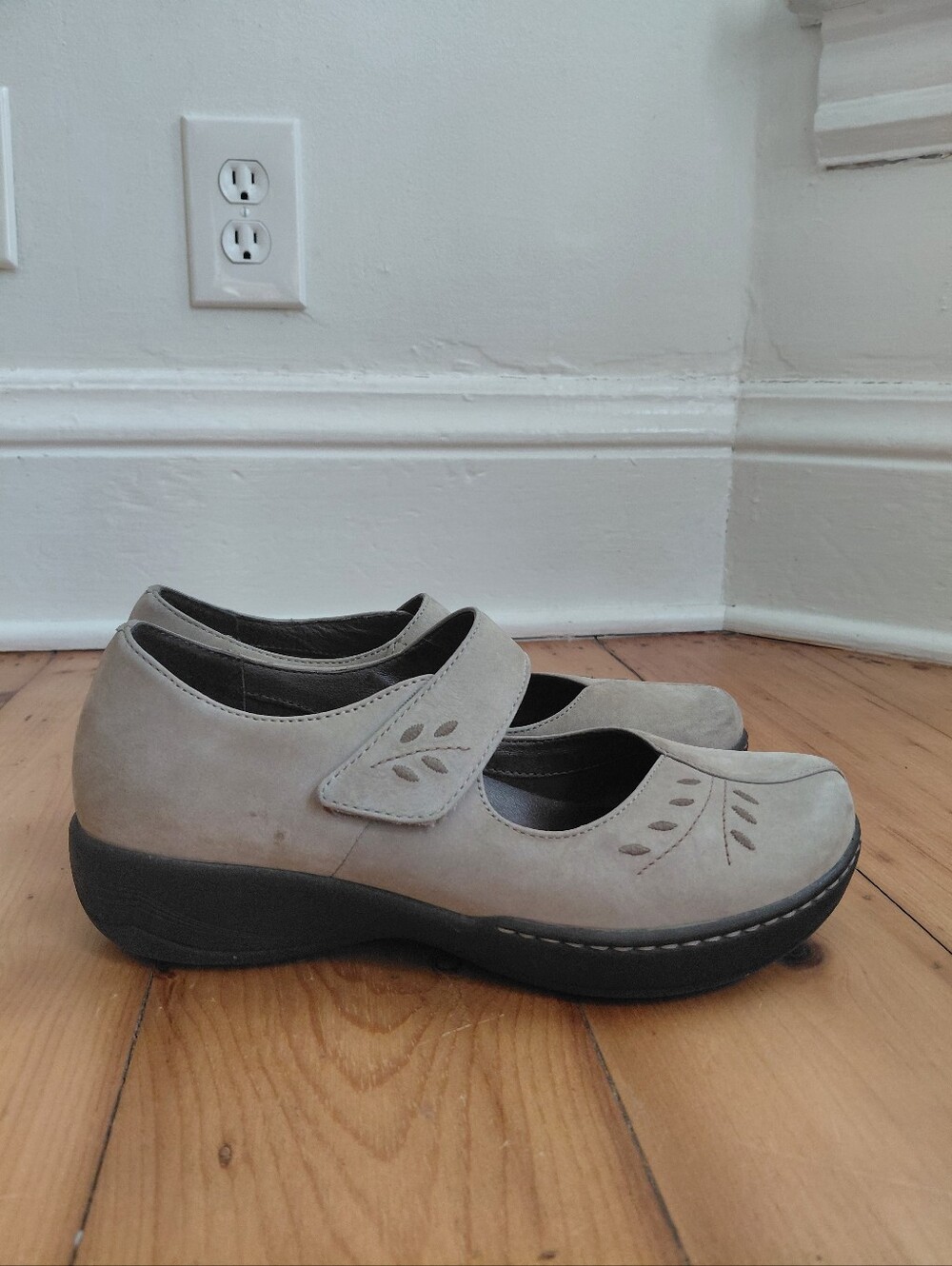 Dansko Taupe Brown Suede Mary Jane  size 40